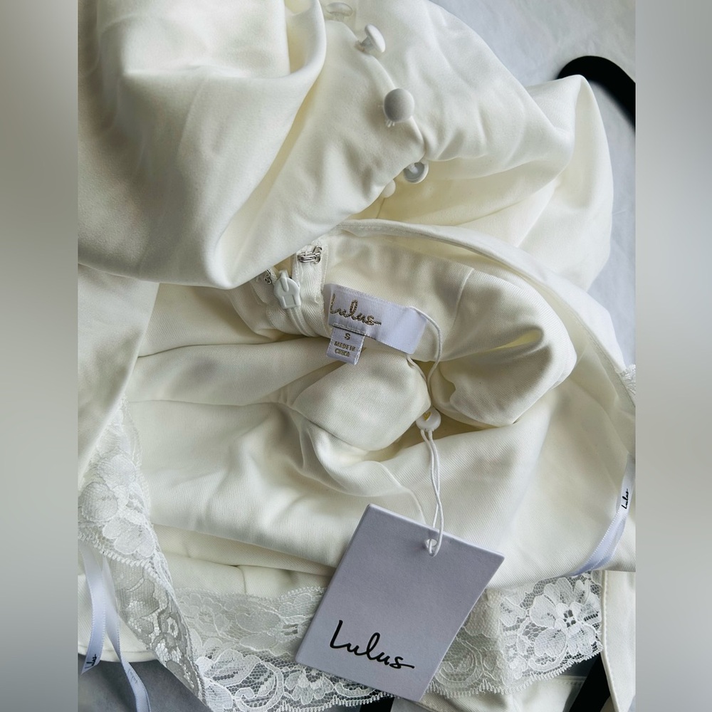 Lulu's Radiant Adoration White Satin Lace Backless Halter Maxi Dress Small NWT - Picture 3 of 11
